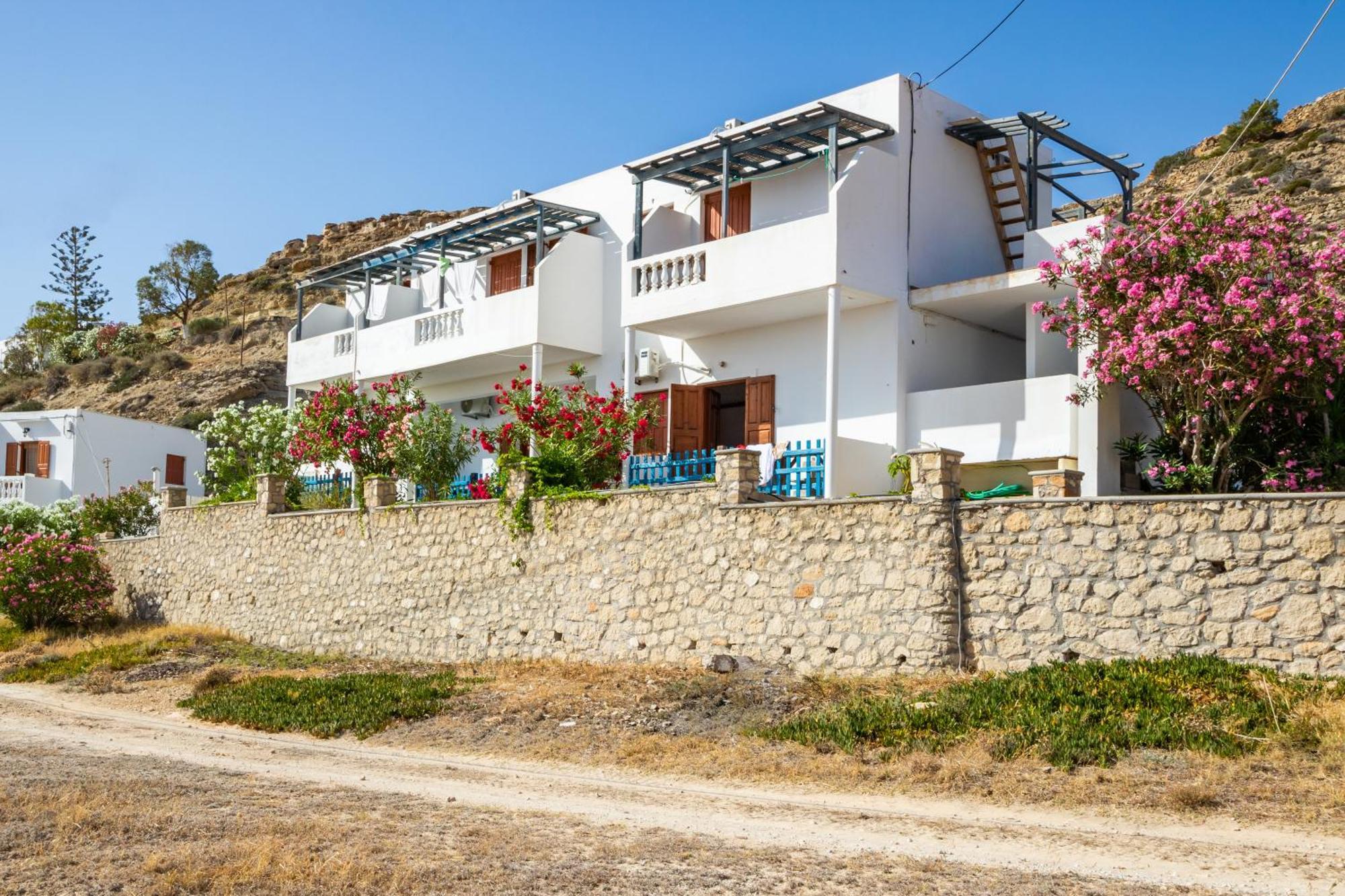 Sun Week Bay Hotel Lefkos  Exterior photo