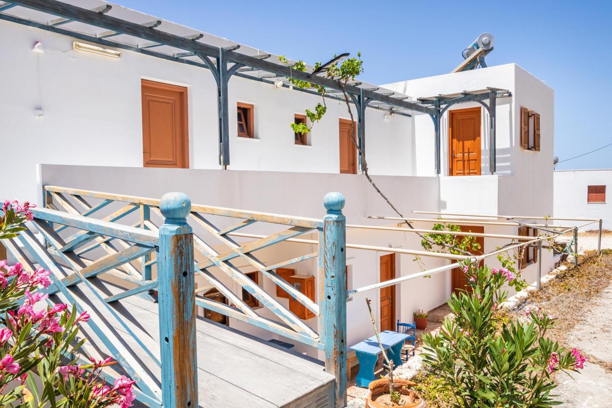 Sun Week Bay Hotel Lefkos  Exterior photo
